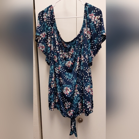 Stem & Vine Blue Floral Scoop Neck Top Size 3X Lightweight Work Streetwear - Picture 10 of 10